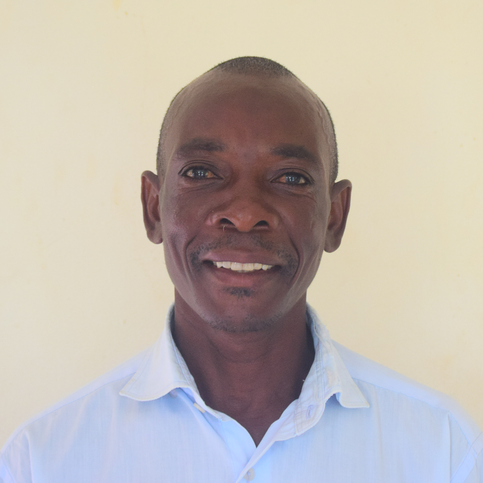 Pastor Joseph Kirivoomu